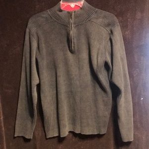 Levi's size medium gray quarter zip pullover used
